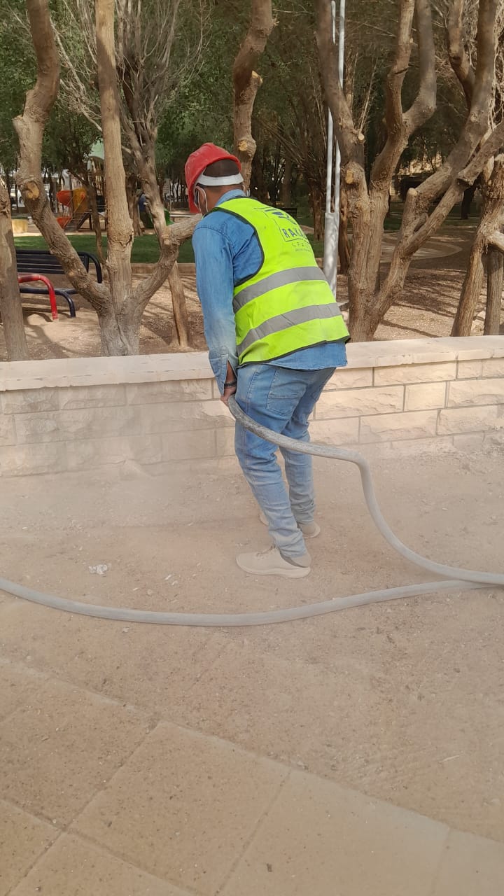 تنظيف أرضيات بالضغط